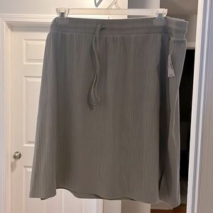 Elastic waist gray skirt with pockets - 2XL - NWT